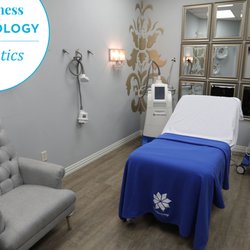 McGuiness Dermatology & Plastic Surgery - Treatment Room