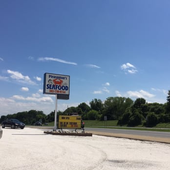 Pleasanton's Seafood - Front sign - Seafood Markets Near Me - Dover, Delaware