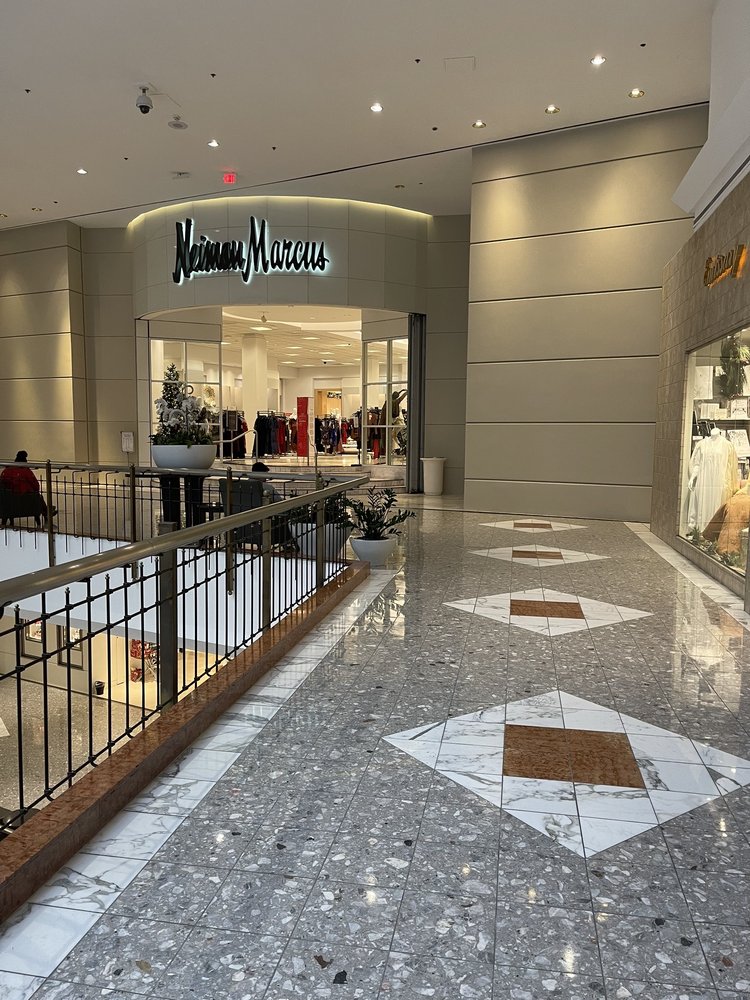 NEIMAN MARCUS 86 Photos & 129 Reviews 2255 International Dr, McLean