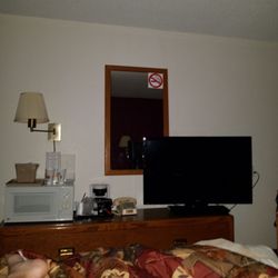 Americ Inn Motel - Very nice Old School Motel.