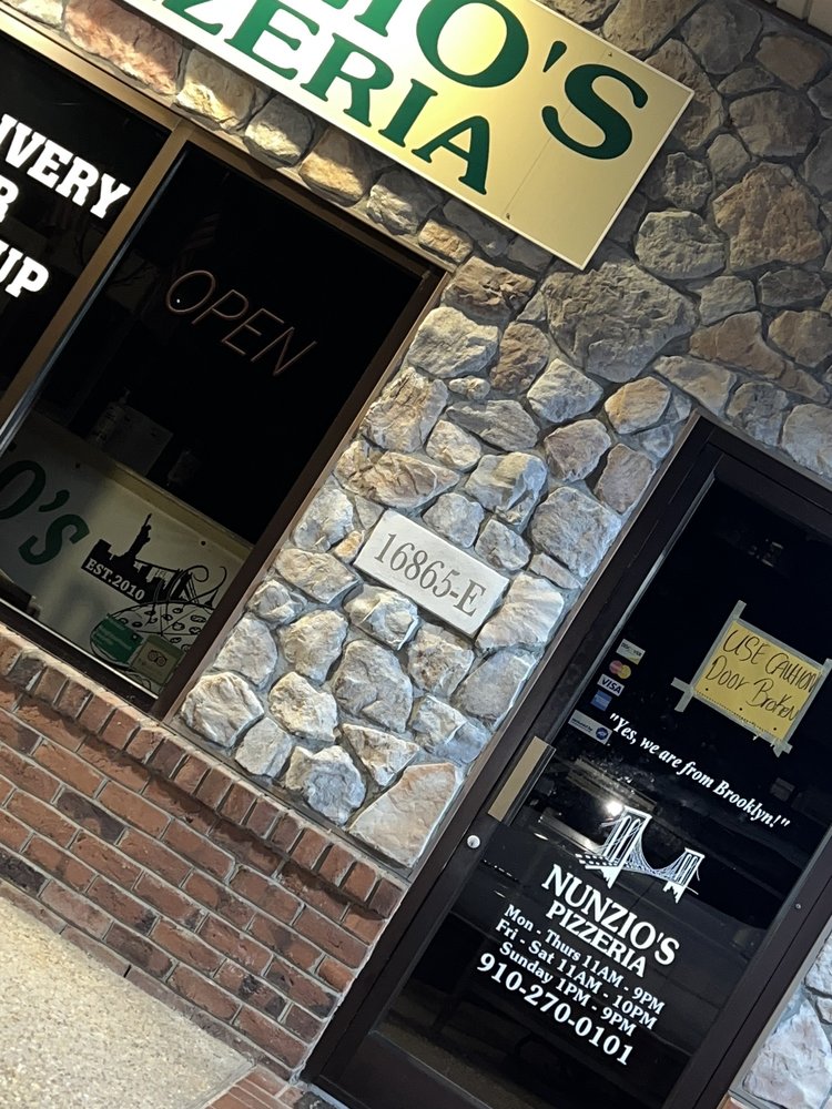 Nunzio's Pizza