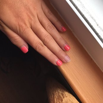 Glamour Nails - Nail is completely off and the rest are lifting and look grown out as they weren't done correctly the first time - Nail Salons Near Me - Staten Island, New York