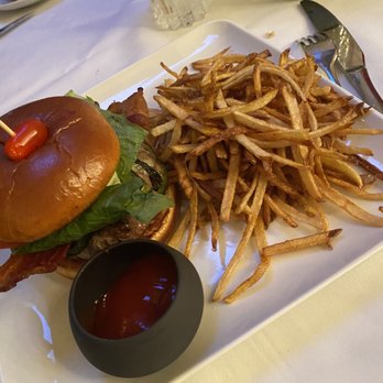 Palace - Burger and Fries - Seafood Near Me - Santa Fe, New Mexico