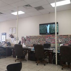 Today Nails - Watching TV as they start up my pedicure in the massage chair.