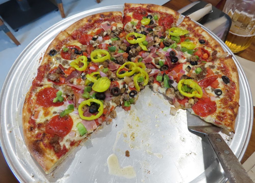 Peace of Pie on Hartwell Logo