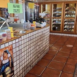 La Perla Tapatia - Fresh baked pan dulce.