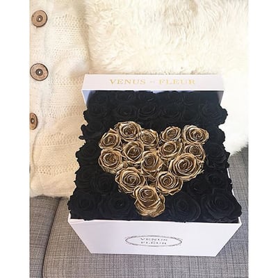Venus et Fleur- Oculus World Trade Center Boutique by null