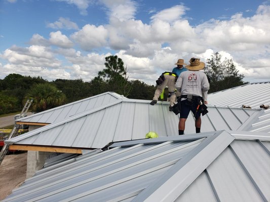 D&J Roofing and Construction