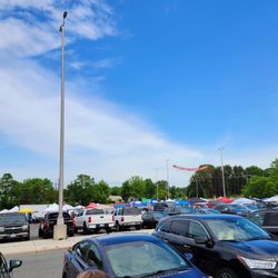Long Sunday Market