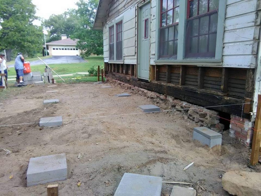 Slide of Colonial Roofing and Construction LLC