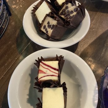 Honeybear Cafe - Complimentary Cheesecake Bites - Breakfast & Brunch Near Me - Chicago, Illinois