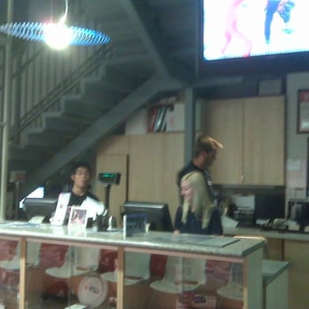 iFLY - Check-In area - Skydiving Near Me - Union City, California