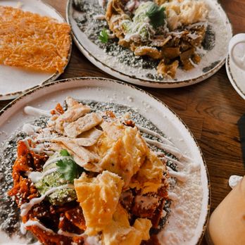 Madres Brunch - Breakfast & Brunch Near Me - Riverside, California