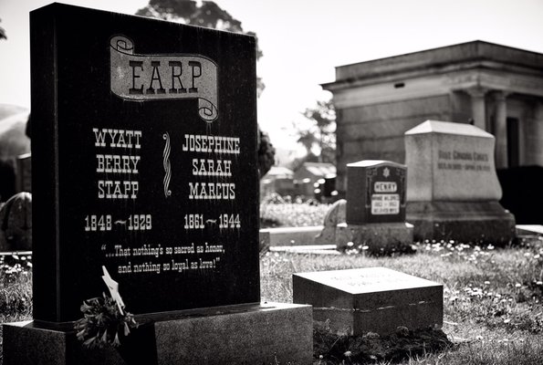 Wyatt Earp gravesite by null