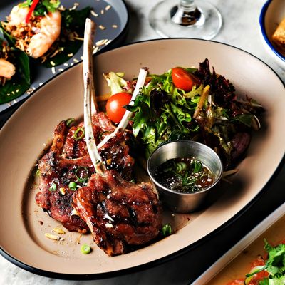 Ve La Thai Fine Dining Restaurant & Wine by null