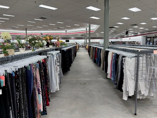 Red White And Blue Thrift Store Tampa RED WHITE & BLUE THRIFT STORE - Updated June 2025 - 11 Photos - 5838