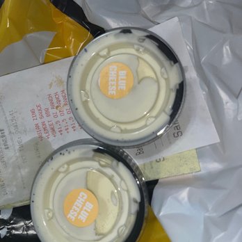 Buffalo Wild Wings - Wrong sauce given after waiting 45 mins past the pick up time for my takeout order - American Near Me - Oceanside, California