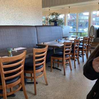 Mi Cava & Cocina - seating - Seafood Near Me - Portland, Oregon
