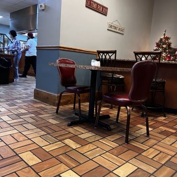 Mountain Gate Family Restaurant - Dining area - American Near Me - Thurmont, Maryland Mountain Gate Family Restaurant - Dining area - American Near Me - Thurmont, Maryland