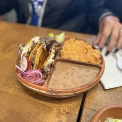 Birrieria Familia Castro - 3 Piece Quesatacos