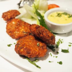 Kadai & Naan - Fried lentil cakes