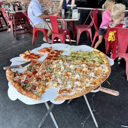 Madison Avenue Pizza - 32 inches!!