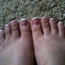 pretty toes!! :) pretty toes!! :)