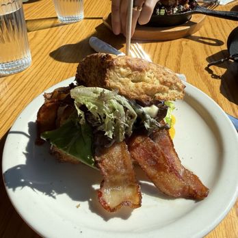The Hub Cafe - Cafes Near Me - Lincoln, Nebraska
