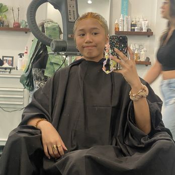 D Salon - Hair Salons Near Me - Riverside, California