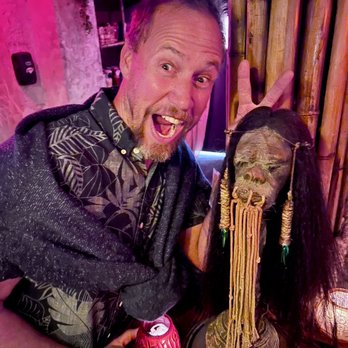 Hugman's Oasis - Spooky tiki decor - Tiki Bars Near Me - San Antonio, Texas Hugman's Oasis - Spooky tiki decor - Tiki Bars Near Me - San Antonio, Texas