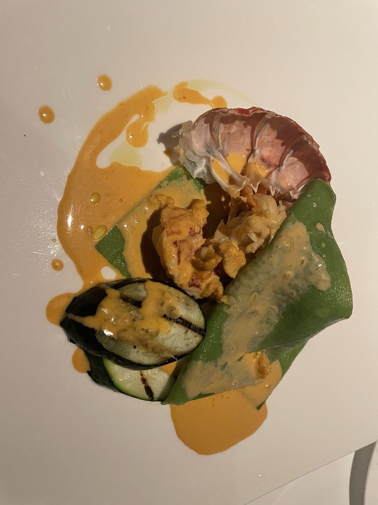 Restaurant & Bar Level 36 Piazza