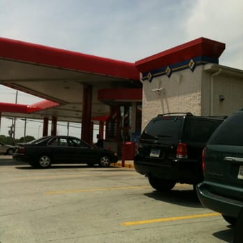 Sheetz - a gas station with cars parked in front of it - Gas Stations Near Me - Lynchburg, Virginia Sheetz - a gas station with cars parked in front of it - Gas Stations Near Me - Lynchburg, Virginia