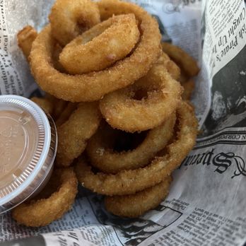 DJ's Clam Shack - A huge pile of onion rings - Seafood Near Me - St. Augustine, Florida