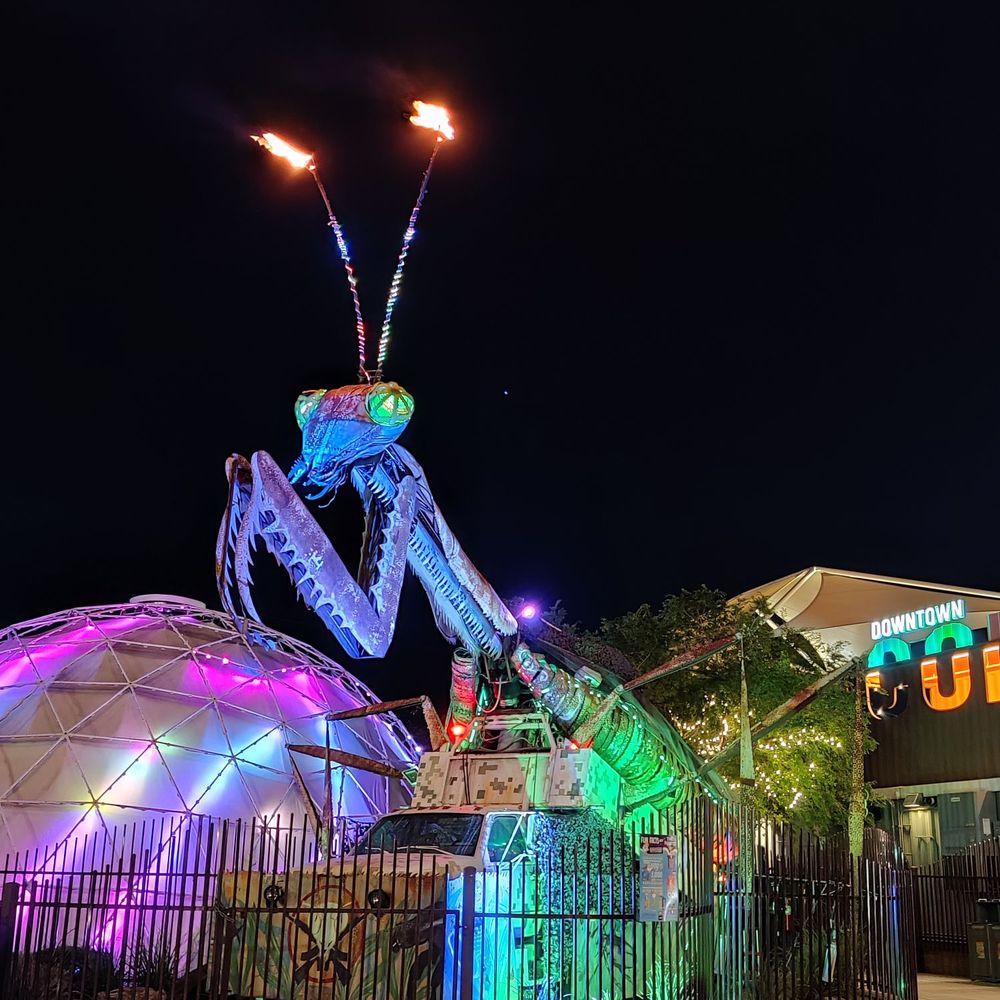Praying Mantis - Public Art in action - Public Art Near Me - Las Vegas, Nevada Praying Mantis - Public Art in action - Public Art Near Me - Las Vegas, Nevada