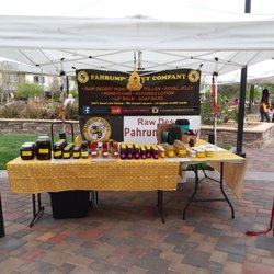 Pahrump Honey Company - Look for our Kiosk at Fresh 52 Farmers Markets.