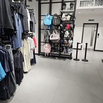 Under Armour - Backpacks - Men's Clothing Near Me - London, XGL