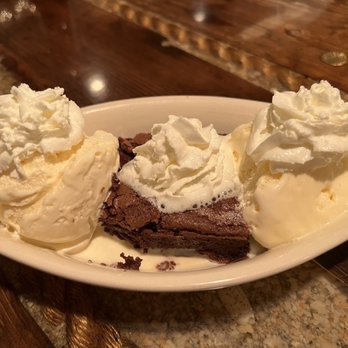 Eddington House - a plate of dessert with ice cream - American Near Me - Bensalem, Pennsylvania