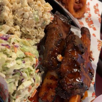 Phil's BBQ - Barbeque Near Me - Temecula, California