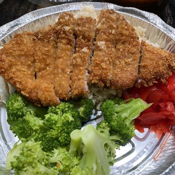 Curryfornia - Pork cutlet curry (in separate container) with broccoli, picked onions, and boiled egg sides - Japanese Curry Near Me - Torrance, California Curryfornia - Pork cutlet curry (in separate container) with broccoli, picked onions, and boiled egg sides - Japanese Curry Near Me - Torrance, California