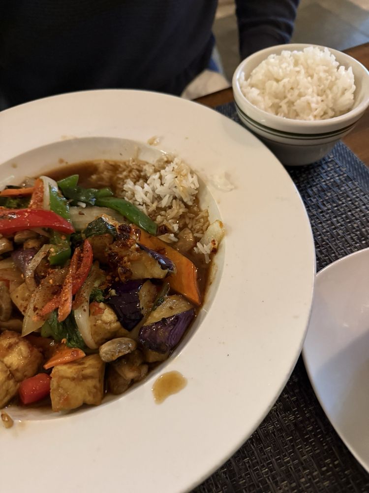 Thai Basil Logo