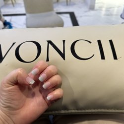 Voncii Nail Bar - Trying ombré
