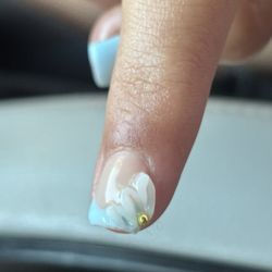 Queen Nails