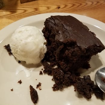 Cracker Barrel Old Country Store - Coca Cola cake and ice cream - Breakfast & Brunch Near Me - Ocala, Florida