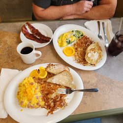 Sunrise Food & Drinks - Breakfast omelettes