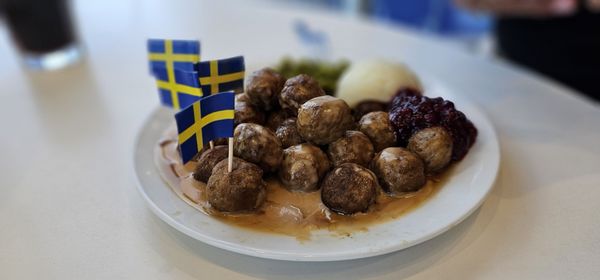 IKEA by null