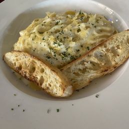 Fettuccine Alfredo