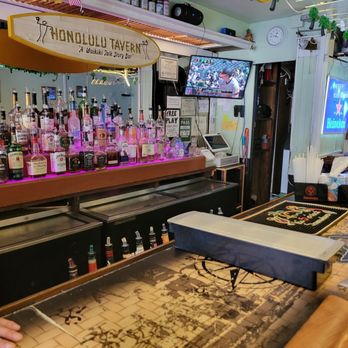 HONOLULU TAVERN - Updated March 2026 - 161 Photos & 218 Reviews