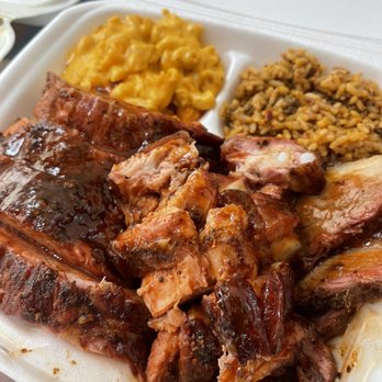 Bowlegged BBQ - Sampler plate: ribs, rib tips and fatty brisket with dirty rice and Mac n cheese - Barbeque Near Me - San Diego, California Bowlegged BBQ - Sampler plate: ribs, rib tips and fatty brisket with dirty rice and Mac n cheese - Barbeque Near Me - San Diego, California