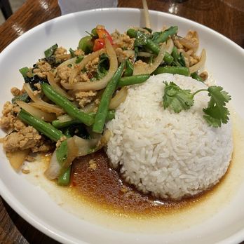 Aubergine Cafe - Thai Near Me - St Louis, Missouri