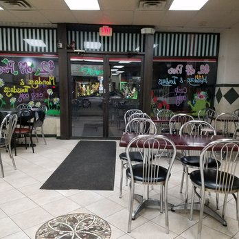 Roma Pizzeria - the entrance to the restaurant - Pizza Near Me - Merrick, New York